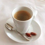 アーリア ディ タクボ - ランチ季節のおまかせコース(8)アーモンドのお茶うけいいですね〜♪