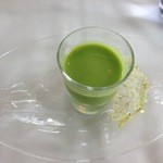 アーリア ディ タクボ - ランチ季節のおまかせコース(1)アミューズ。サザエとお豆が美味しい！となりのチーズも美味しかった！