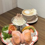 クレープとエスプレッソとジェラートと - リボンパンプレート