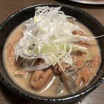 新橋やきとん - もつ煮込み