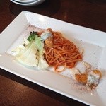 カーサ フォルトゥーナ 幸せになる店 - ランチのトマトソースパスタ