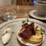 Nova 珈琲と焼菓子 - さつまいものチーズタルト