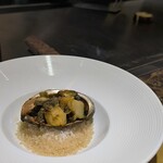 名駅 鉄板焼き 森本Ｘ Premium - 鮑の肝バター醤油