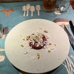 274198499 - 1皿目
                        北海道占冠のヒグマのラルドを練り込んだブータンテリーヌ。