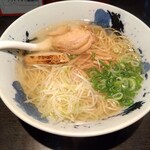 鶏そば 三歩一 - 鶏そば 780円(税込)(2024年11月27日撮影)