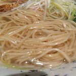 鶏そば 三歩一 - 麺の様子(2024年11月27日撮影)