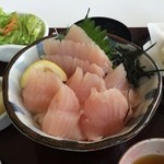 海鮮蔵 魚魚魚 - びん長鮪丼