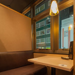 KOUYA - 窓際のカップルシートの個室席。池袋の和食デートに最適です♪