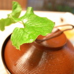 緒方 - ふたば葵を飾ってあるお椀♪