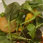 Decoller - 付け合わせ野菜の中には根菜も。