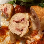 Decoller - 鶏肉の中に、ハム・チーズ入り。