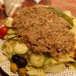 ハイランダーイン トーキョー - サラダ 何かでかいぞ