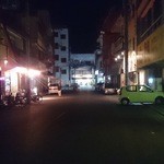 焼肉 金牛 - お店の前の通り