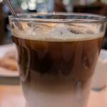 ザ・テラス - グラデーションが美しいカフェラテ