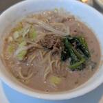 ザ・テラス - くるみが濃くてしょっぱい担々麺