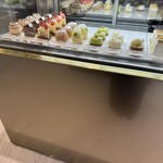 LESS by Gabriele Riva & Kanako Sakakura - 