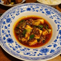 老四川 飄香小院 - 柔らか豆腐の麻婆豆腐は品あるお味