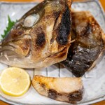 光寿司 - 2024.11 かぶと焼き（650円）カンパチのカブトとカマ