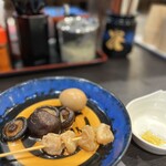 資さん うどん 明野店 - たまご、椎茸、すじ