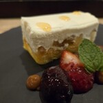 ジェナール - ホワイトチョコレートとリンゴのケーキ