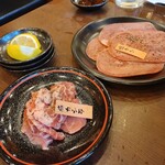 新宿思い出横丁酒場 情熱ホルモン - 