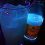 Spice&Dining KALA - ブラックライトを使ったので、光るカクテルにｗｗ