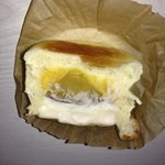 クラインゲベック - さつまクリームチーズの中身。さつまいもとモモのクリームとチーズ