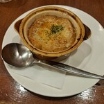 ロイヤルホスト - オニオングラタンスープです。