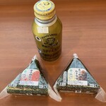 ファミリーマート - 料理写真:缶コーヒーとおにぎりを食べましたよ 笑