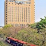 ソレイユ - 明石公園に隣接しています。明石公園で遊んだ後や遊ぶ前にはソレイユでお食事をどうぞ！