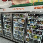 セイコーマート - ドリンク写真:商品棚　ドリンク