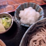 そば処 上代 - おろしと漬物