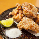 恵比寿 吉乃坐 - 大山鶏のから揚げ　ジューシーさくさく吉乃坐こだわりのから揚げ