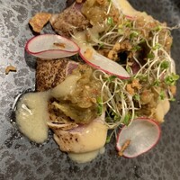 ビストロ アンヴェール - カツオとニンニクソース