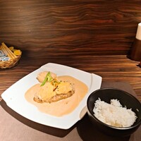 旬菜ステーキ処 らいむらいと - 【チーズハンバーグ】