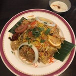 カーン・ケバブ・ビリヤニ - ビリヤニとライタ