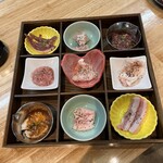 豚焼肉 グルマンズ - ホルモン食べ比べ