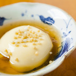 Ebisu Kichinoza - 沖縄　とうもろこし豆腐　お出汁のジュレでさっぱりとした甘み