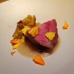 神楽坂chouchou - 豚肉とは思えない火入れの素晴らしいメイン。