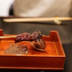 鷹匠鍋 あか羽 - 右心臓、左肝臓