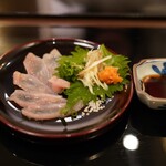 鷹匠鍋 あか羽 - ポン酢か岩塩を付けて