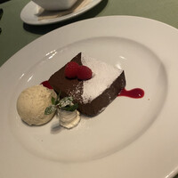 37 Steakhouse & Bar - 