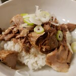 マツヨシ大飯店 - （※写真7）あぶり豚飯（中）