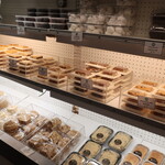 Diamond Head Market & Grill - 