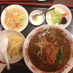 珍味館 - 黒坦々麺＋半チャーハン
            （700円）