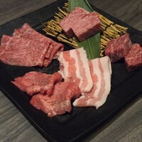 近江うし焼肉 にくTATSU 日本橋室町店 - 