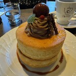 コニワコーヒー - 栗のスフレパンケーキ ダブル