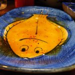 居酒屋 ゆうちゃん - カレイのお皿。