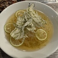 焼肉&手打ち冷麺 二郎 KANAYAMA - 冷麺　普通盛り