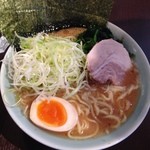 いずみ家 - ネギラーメン 普通  味玉はツレと半分こ